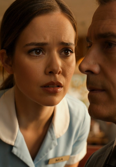 She Found Her “Dead” Mom’s Photo in a Stranger’s Wallet—His Next Words Changed Her ENTIRE Life